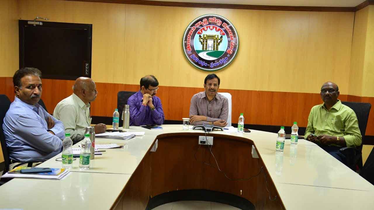 డ్రైవర్లు, కండక్టర్లే ఆర్టీసీ బ్రాండ్‌ అంబాసిడర్లు