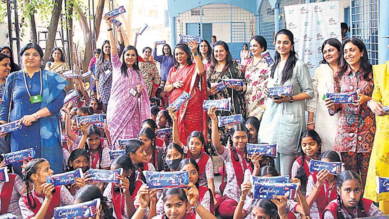 మౌనం వీడండి ప్యాడ్స్‌ వాడండి