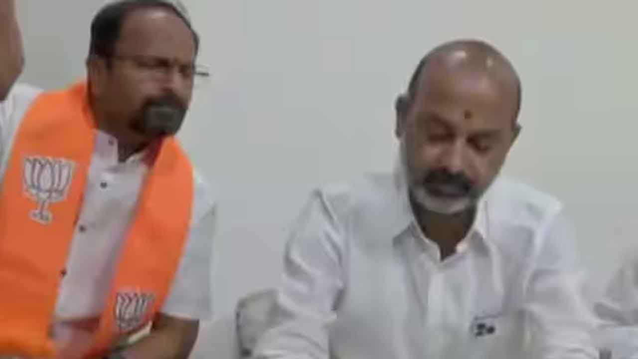 బండికి సిట్‌ మరోసారి నోటీసులు!