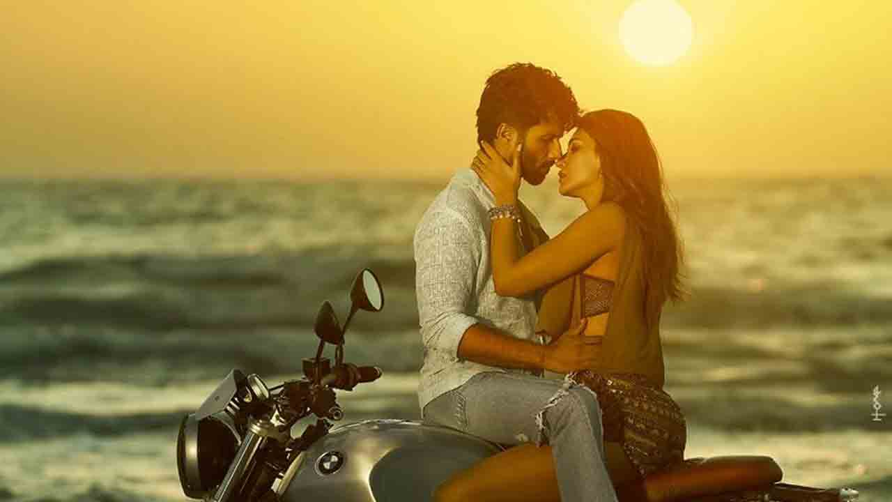 Shahid Kapoor | షాహిద్‌ కపూర్‌ సినిమా నుంచి రొమాంటిక్‌ పోస్టర్‌ రిలీజ్‌