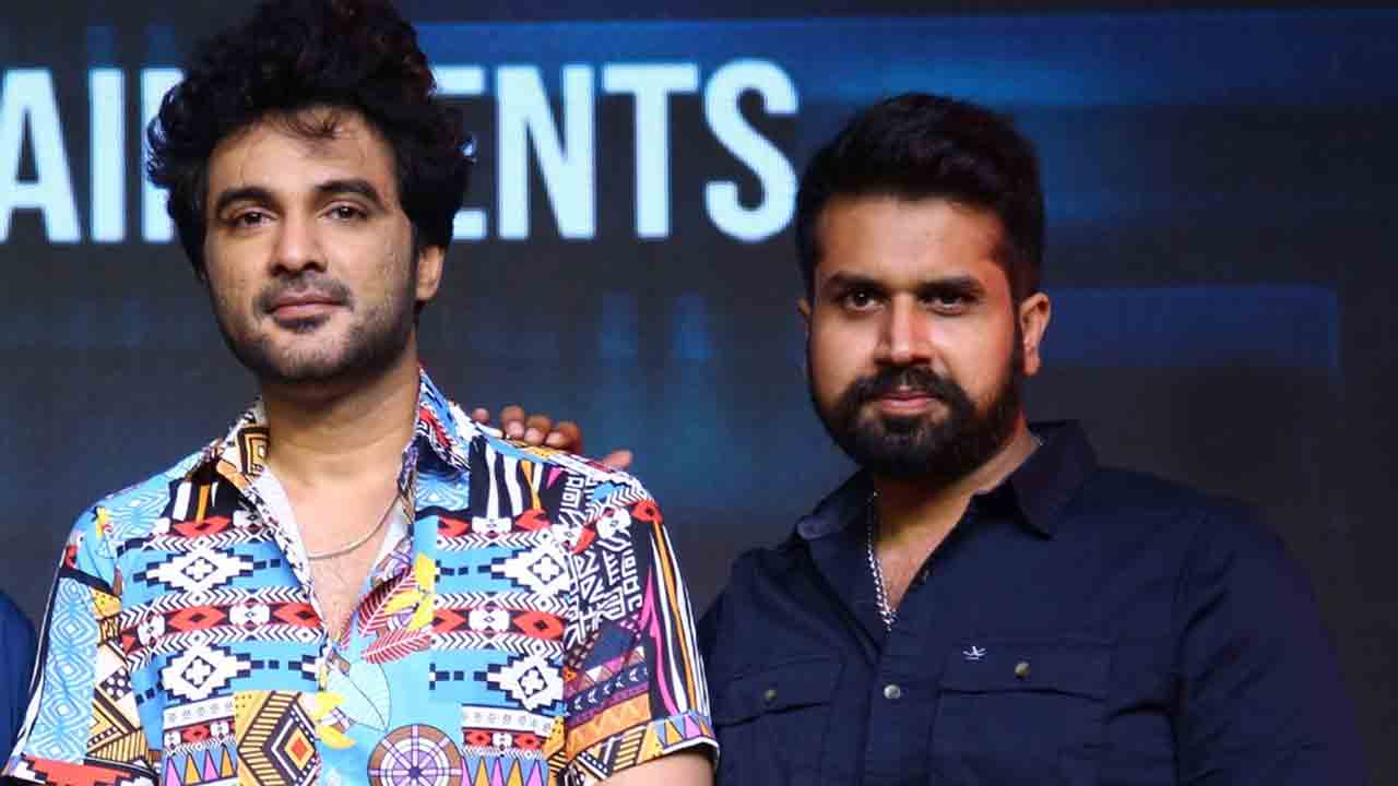 Sidhu Jonnalagadda | డీజే టిల్లు డైరెక్టర్‌తో గొడవ.. క్లారిటీ ఇచ్చిన సిద్ధూ