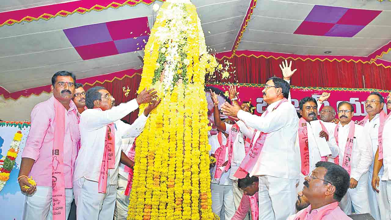 ప్రతిపక్షాలు ఆత్మలేని పార్టీలు: నిరంజన్‌రెడ్డి