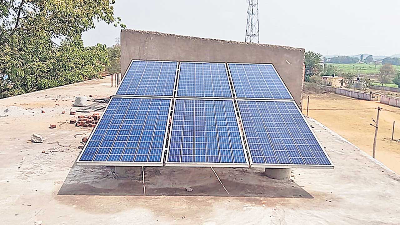 ప్రభుత్వ బడుల్లో సౌర వెలుగులు