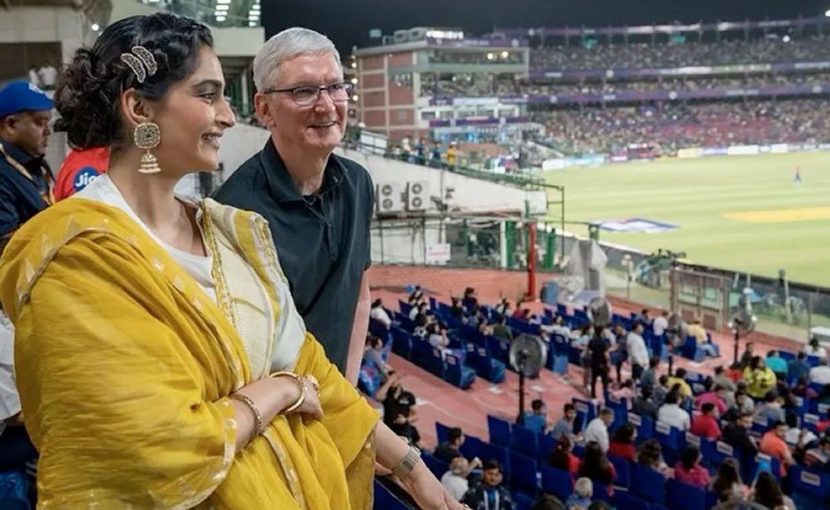 Tim Cook: సోన‌మ్ క‌పూర్‌తో క‌లిసి ఐపీఎల్ మ్యాచ్ చూసిన టిమ్ కుక్‌