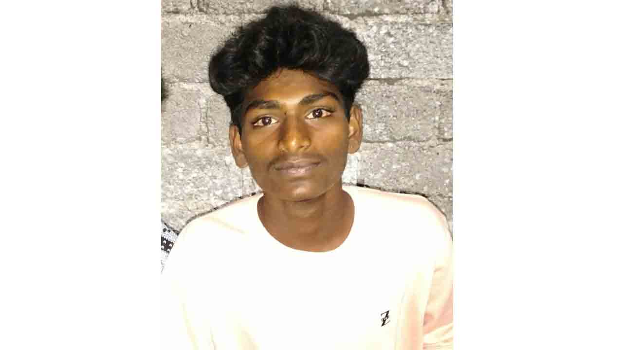 Tenth Exams | బాధతో ‘పది’ పరీక్షకు..తండ్రి మృతిచెందినా నిబ్బరం కోల్పోని విద్యార్థి