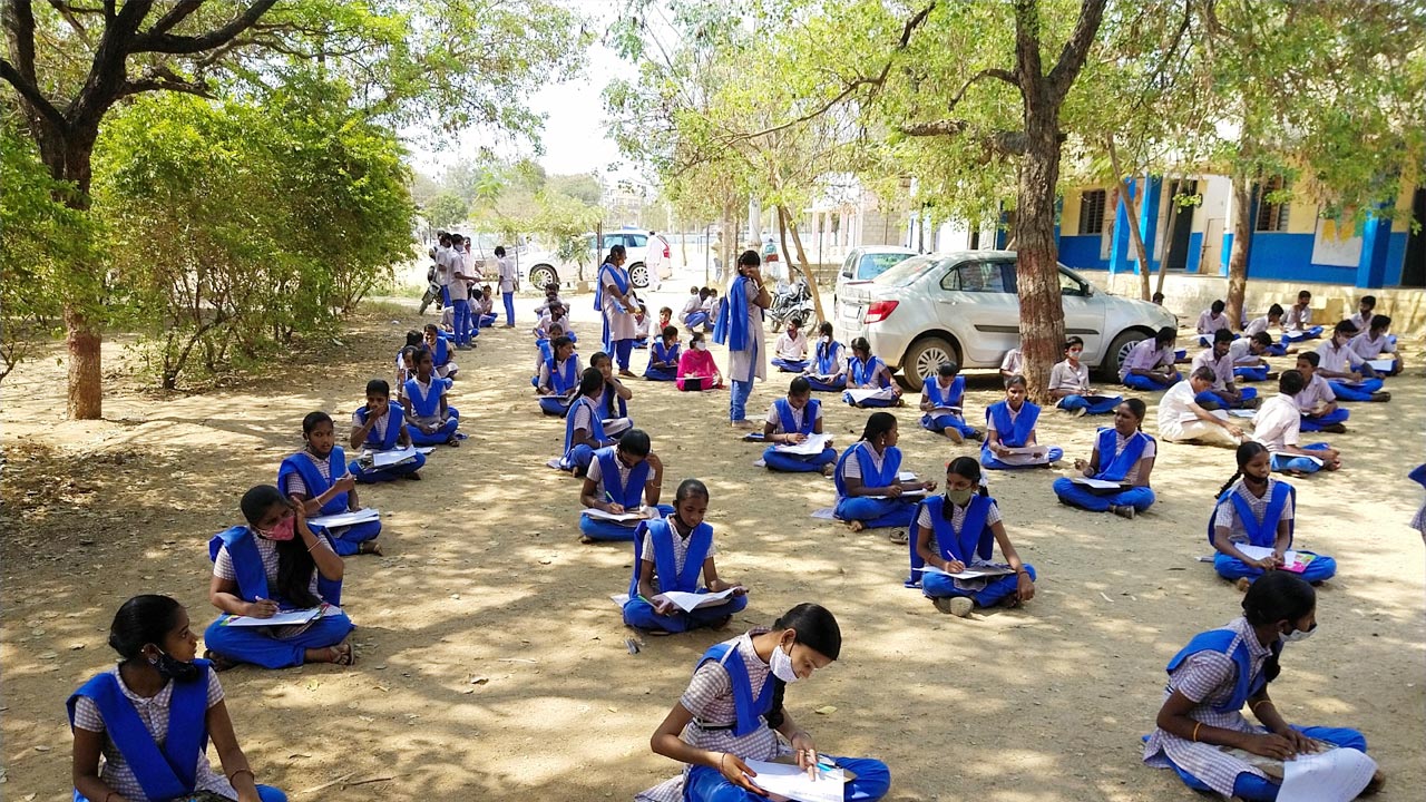 పదో తరగతి పరీక్షలకు సర్వం సిద్ధం