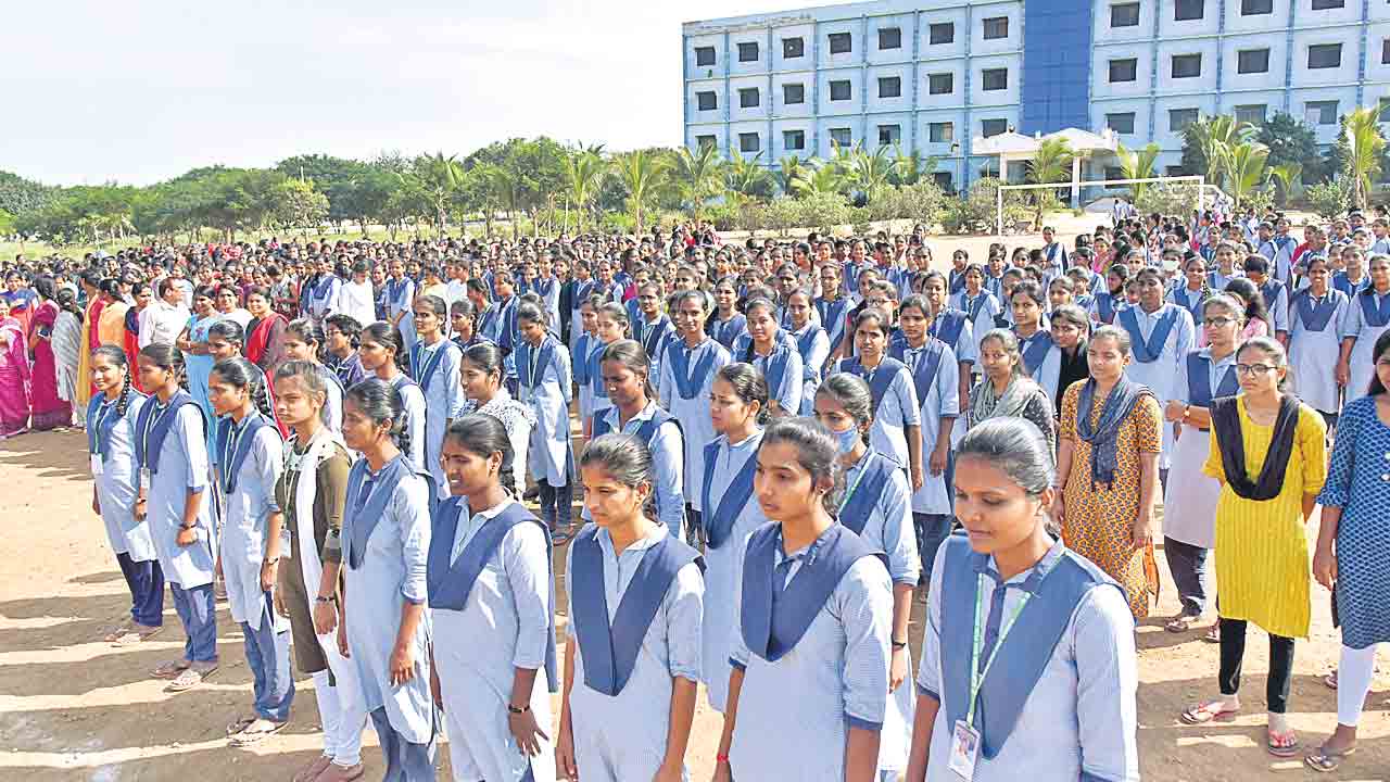 CM KCR | చదువుల తల్లికి తెలంగాణ చుక్కాని.. జ్యోతిబాఫూలే బాటలో సీఎం కేసీఆర్‌