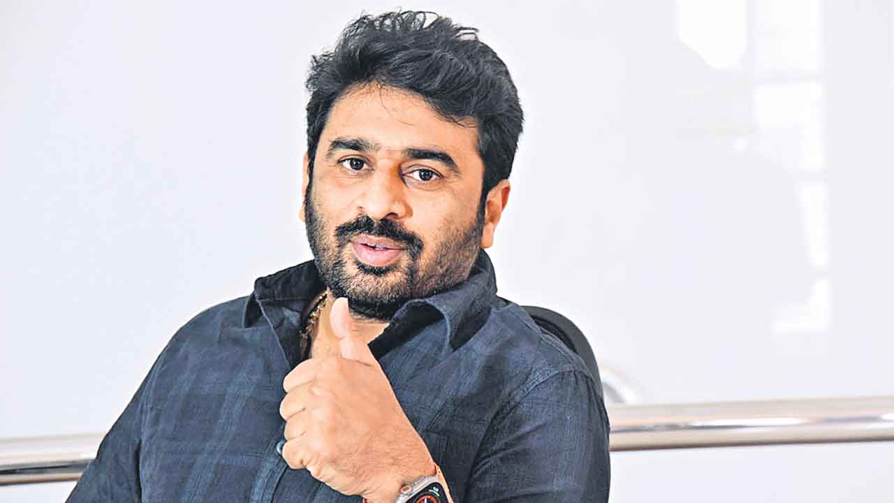 ‘రావణాసుర’ ఆశ్చర్యపరుస్తుంది