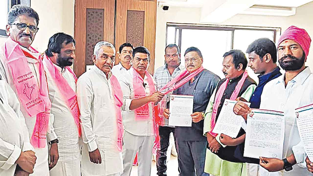 బీఆర్‌ఎస్‌లో ఎస్‌వీపీ విలీనం