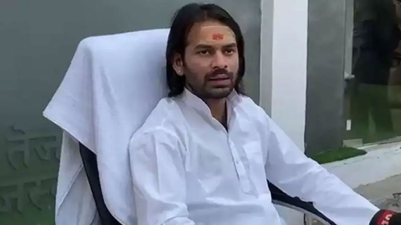 Tej Pratap: వార‌ణాసి హోటల్ రూమ్ నుంచి తేజ్ ప్ర‌తాప్ ల‌గేజీ తొల‌గింపు