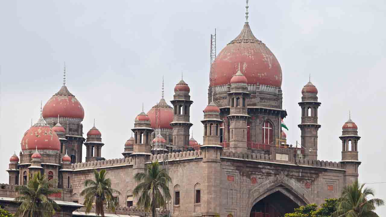 రెవెన్యూ సమస్యలు పరిష్కరించండి: హైకోర్టు