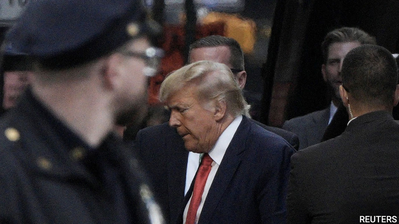 Donald Trump: కోర్టులో ట్రంప్ విచార‌ణ.. టీవీ కెమెరాల‌కు నో ఎంట్రీ