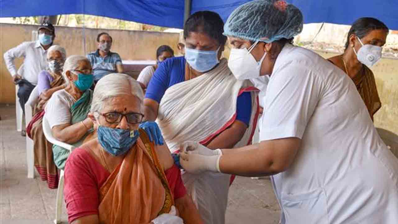 Booster Dose | రాష్ట్రంలో రేప‌ట్నుంచి మ‌ళ్లీ కొవిడ్ బూస్ట‌ర్ డోస్ పంపిణీ