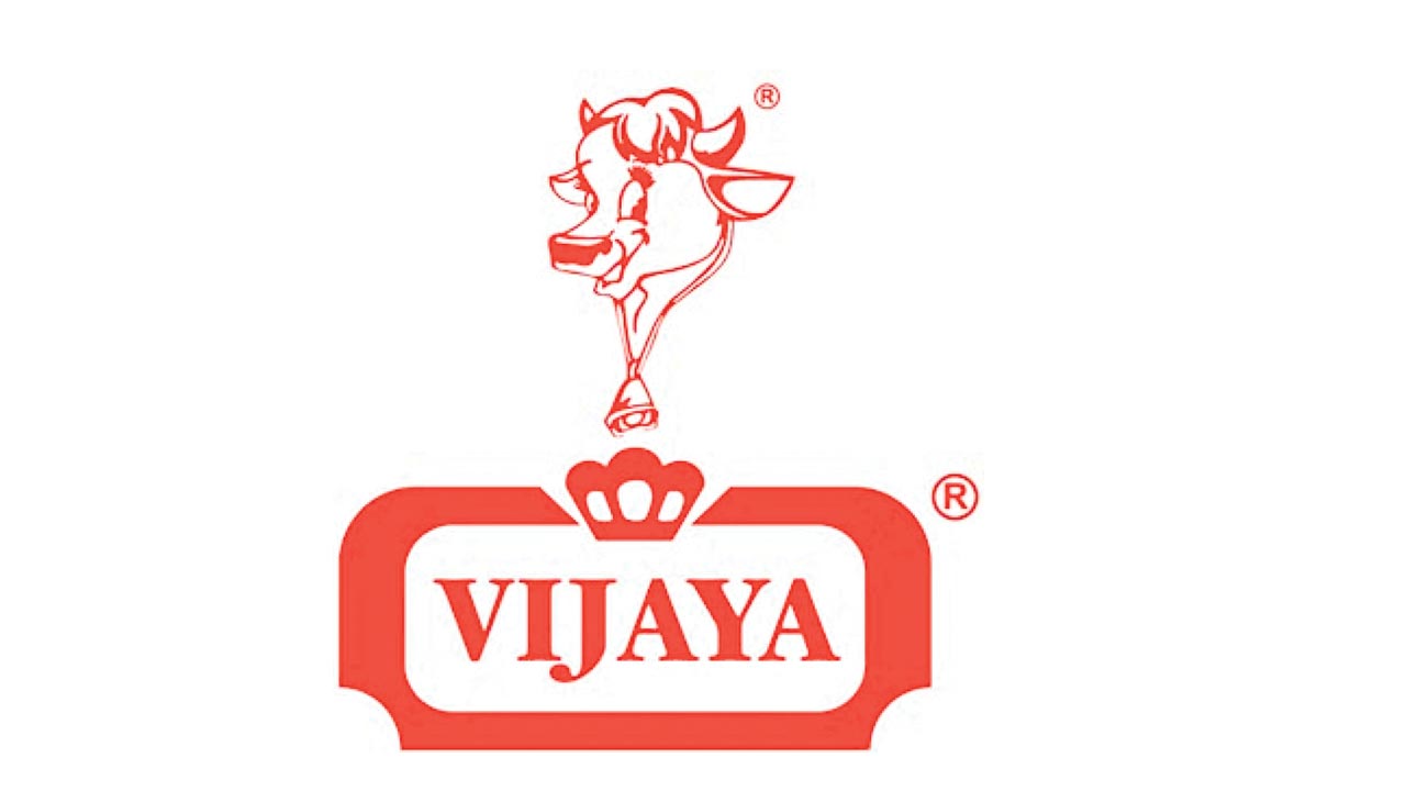 Vijaya Dairy | విజయ డెయిరీ ఎదుట పాడి రైతుల ఆందోళన