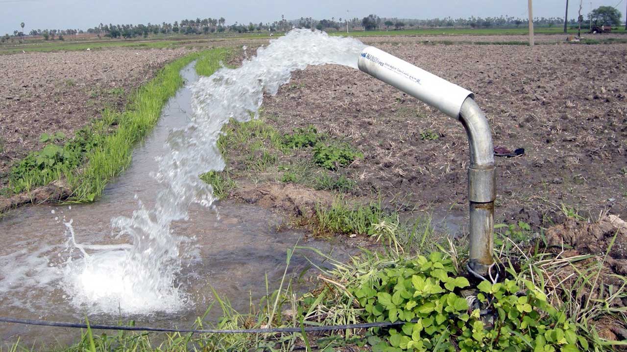 5 మీటర్ల లోతులోనే నీళ్లు