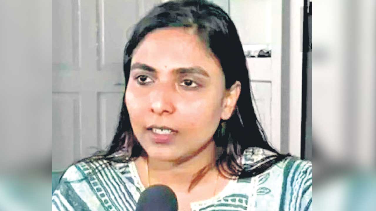 గ్యాంగ్‌స్టర్లు సమాజంలో తిరగకూడదు