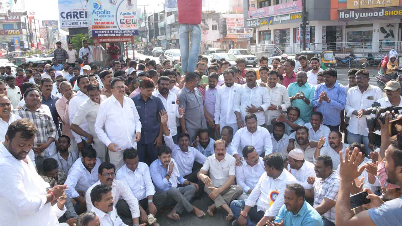 బండి డైరెక్షన్‌లోనే పేపర్‌ లీకేజీ