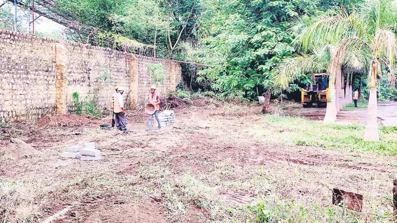 దేవాపూర్‌కు మంత్రి కేటీఆర్‌.. ఓరియంట్‌ కంపెనీ విస్తరణ పనులకు శంకుస్థాపన