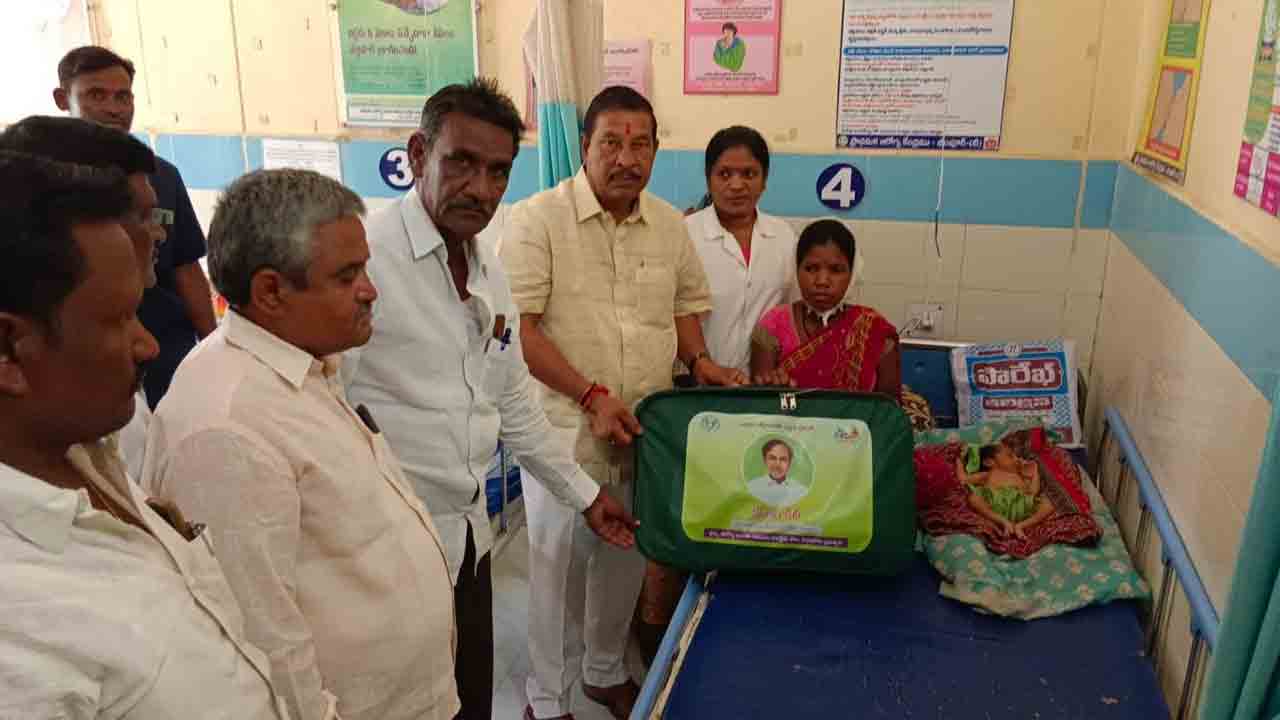 కార్పొరేట్‌కు దీటుగా సర్కారు దవాఖానలు