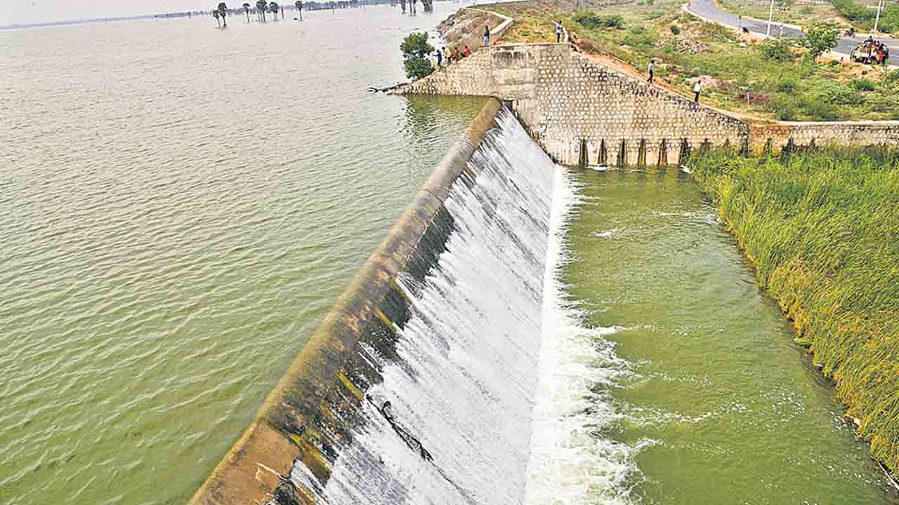 నిండుకుండలా ఉదయ సముద్రం