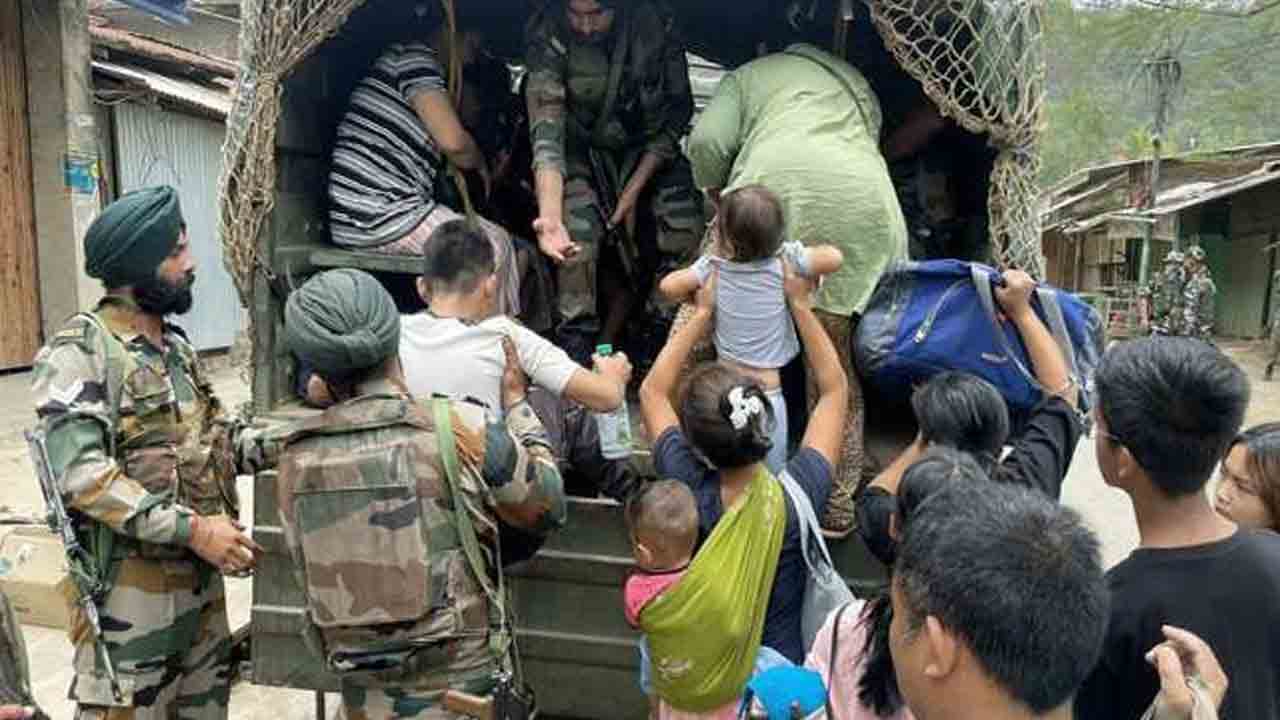 మణిపూర్‌లో కర్ఫ్యూ సడలింపు