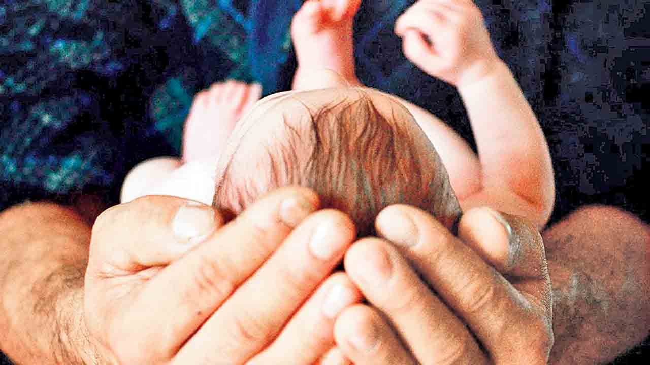 DNA |  ముగ్గురి డీఎన్‌ఏతో శిశువు జననం