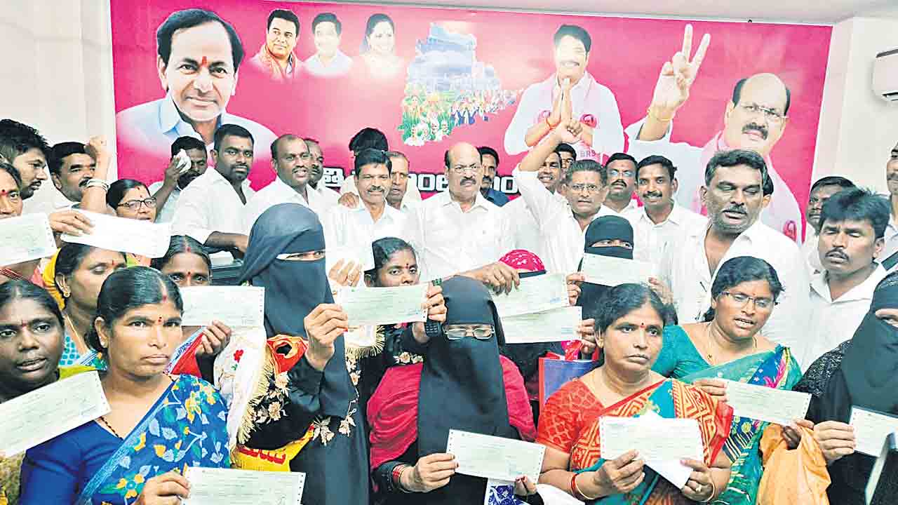 అభివృద్ధిని విస్మరించిన కేంద్రం