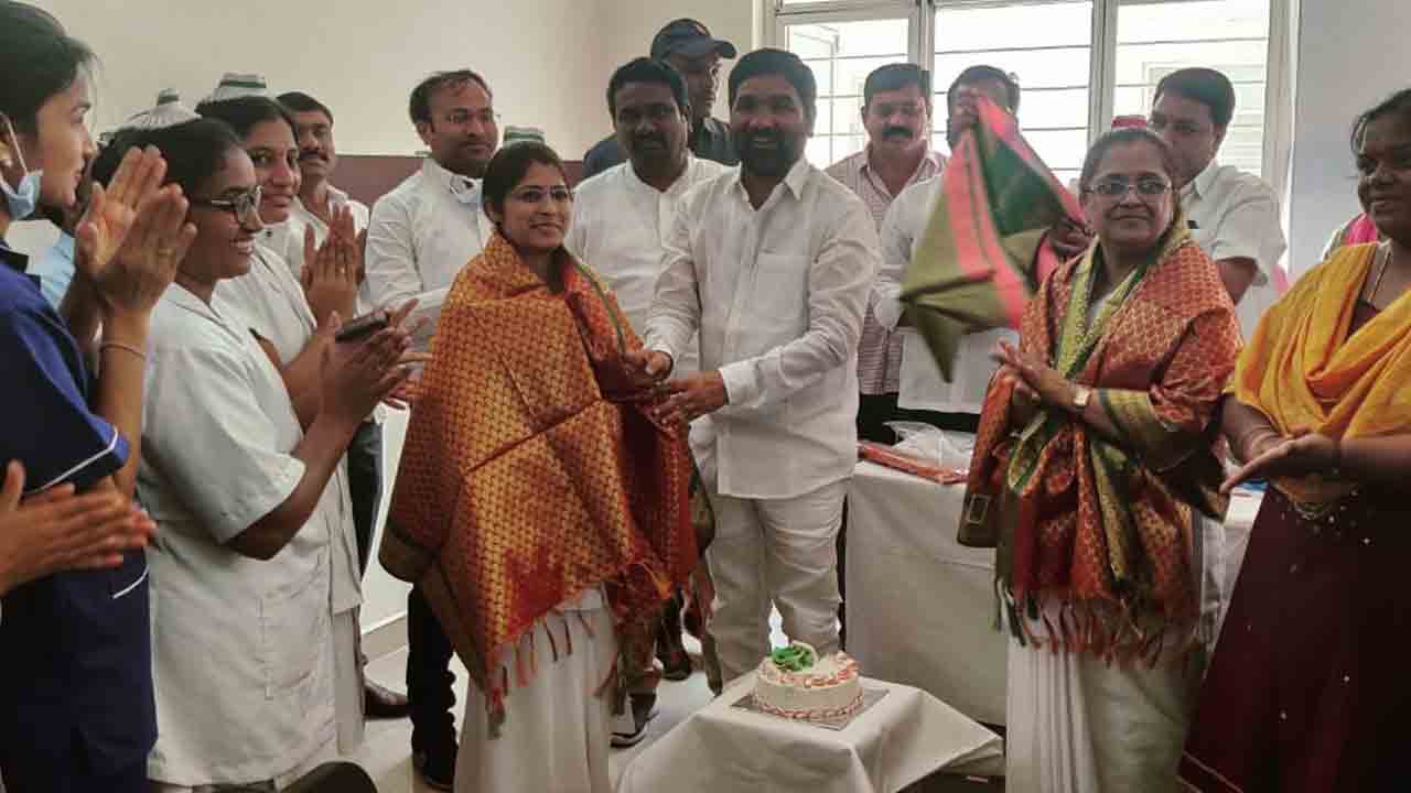 నర్సుల సేవలు వెలకట్టలేనివి