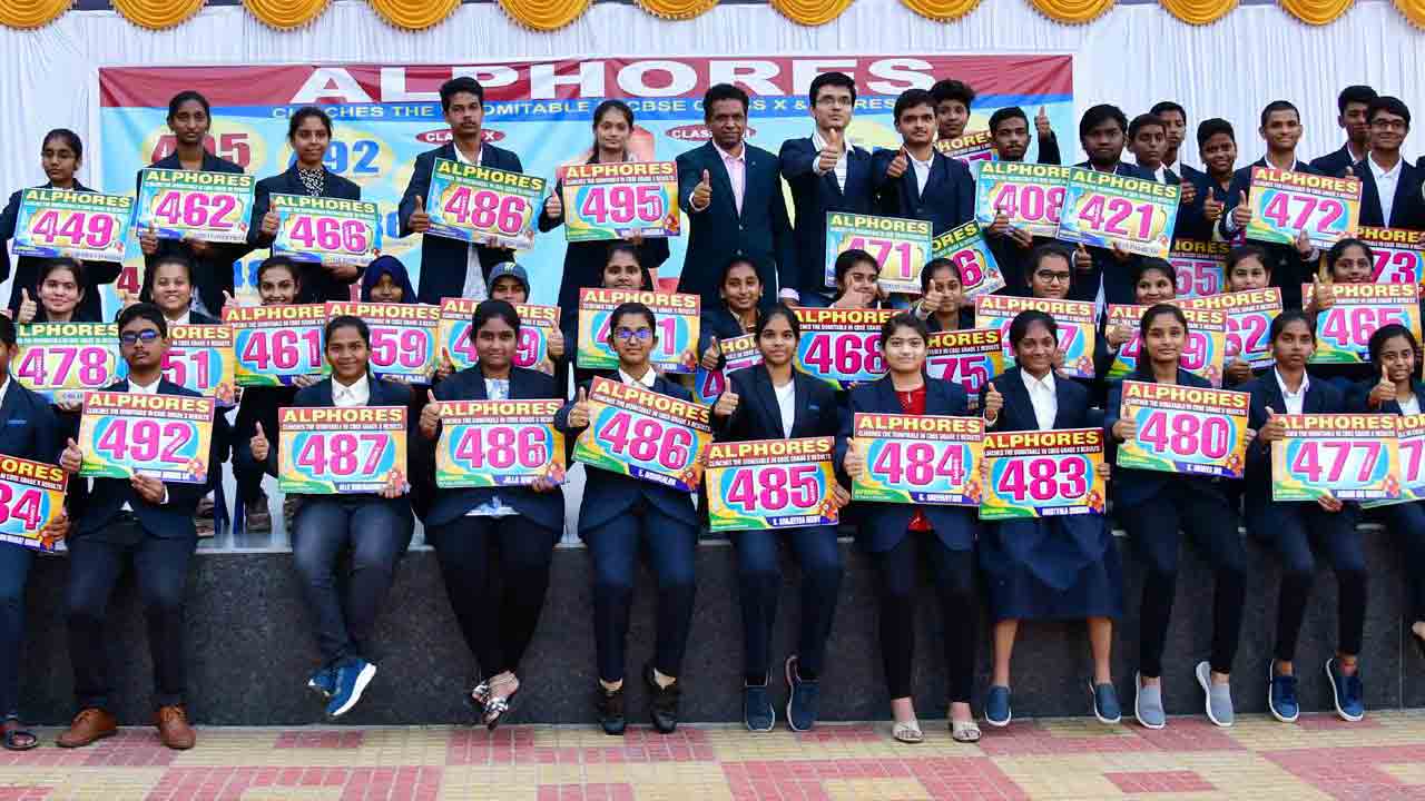 సీబీఎస్‌ఈ ఫలితాల్లో అల్ఫోర్స్‌ జయకేతనం