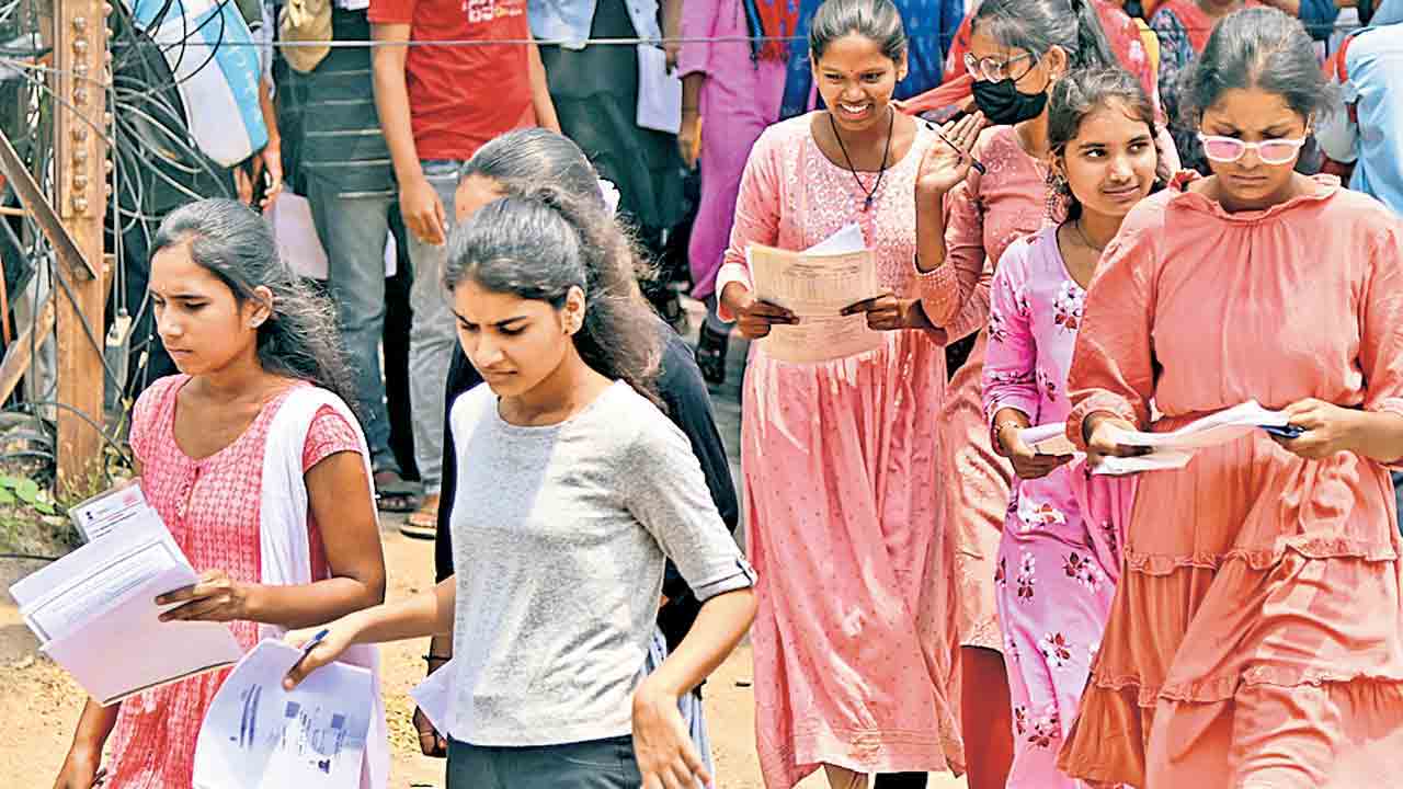 ఎంసెట్కు 95.21 శాతం హాజరు