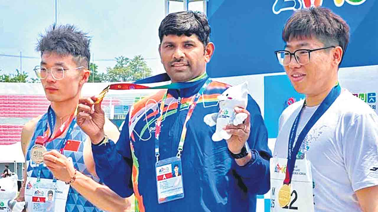 కానిస్టేబుల్‌ గోపాల్‌ డబుల్‌ ధమాకా