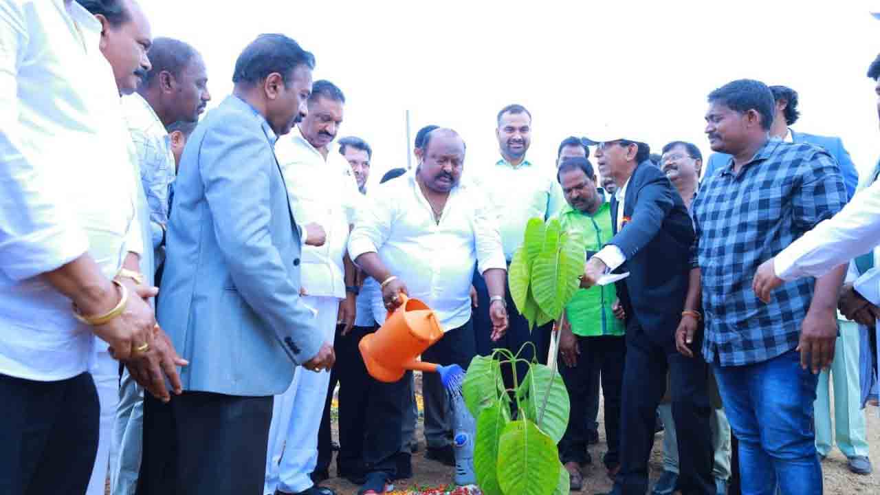 ప్రకృతిని కానుకగా ఇవ్వాలి