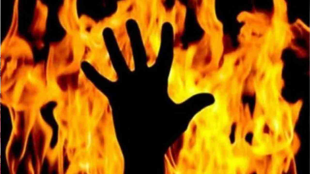 Telangana | తల్లిని చంపేందుకు ఇంటికి నిప్పు.. ఇంట్లో లేకపోవడంతో దక్కిన ప్రాణాలు