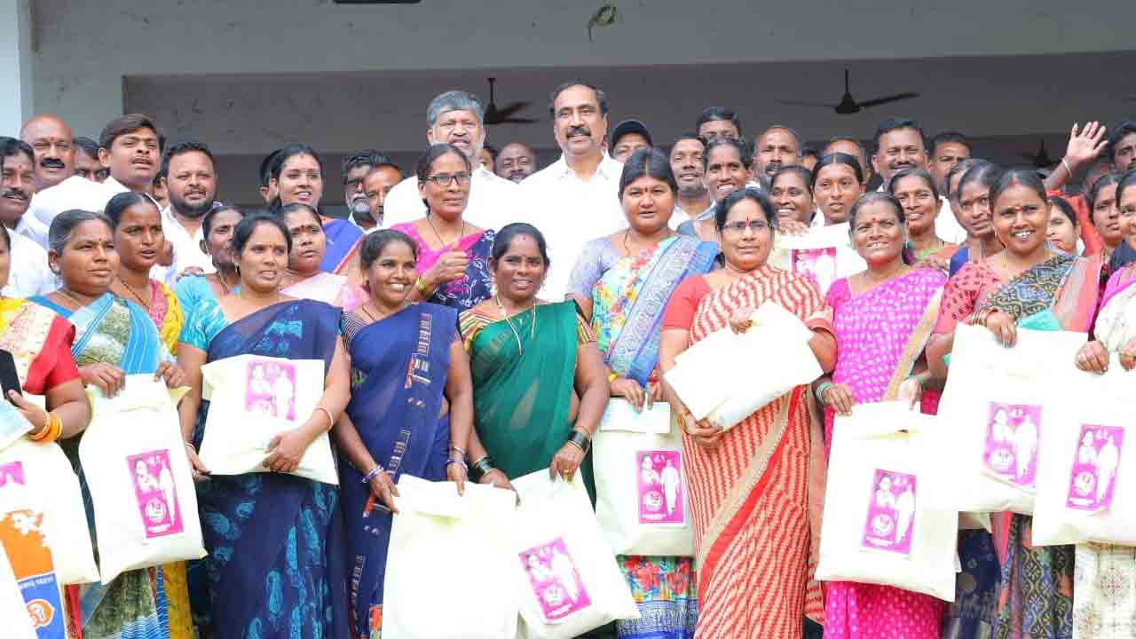 ముఖ్యమంత్రి కేసీఆరే తెలంగాణకు రక్ష