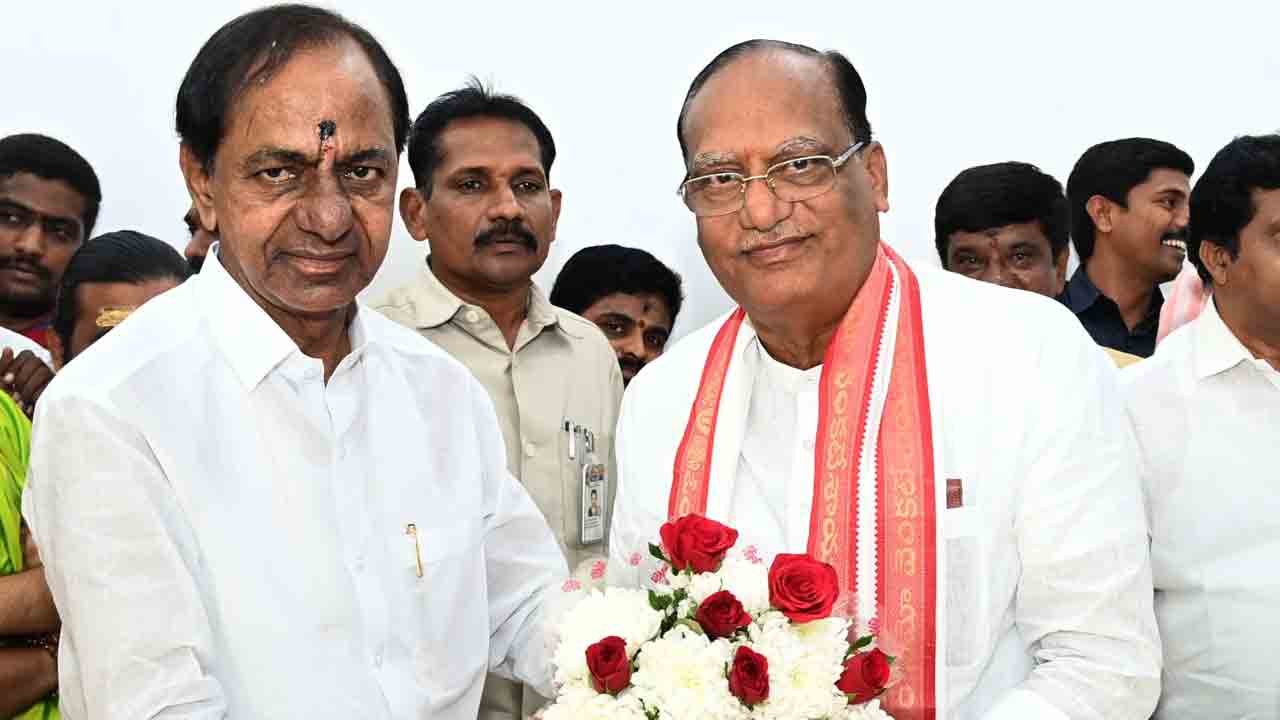 హస్తినలో సీఎం కేసీఆర్‌కు శుభాకాంక్షలు