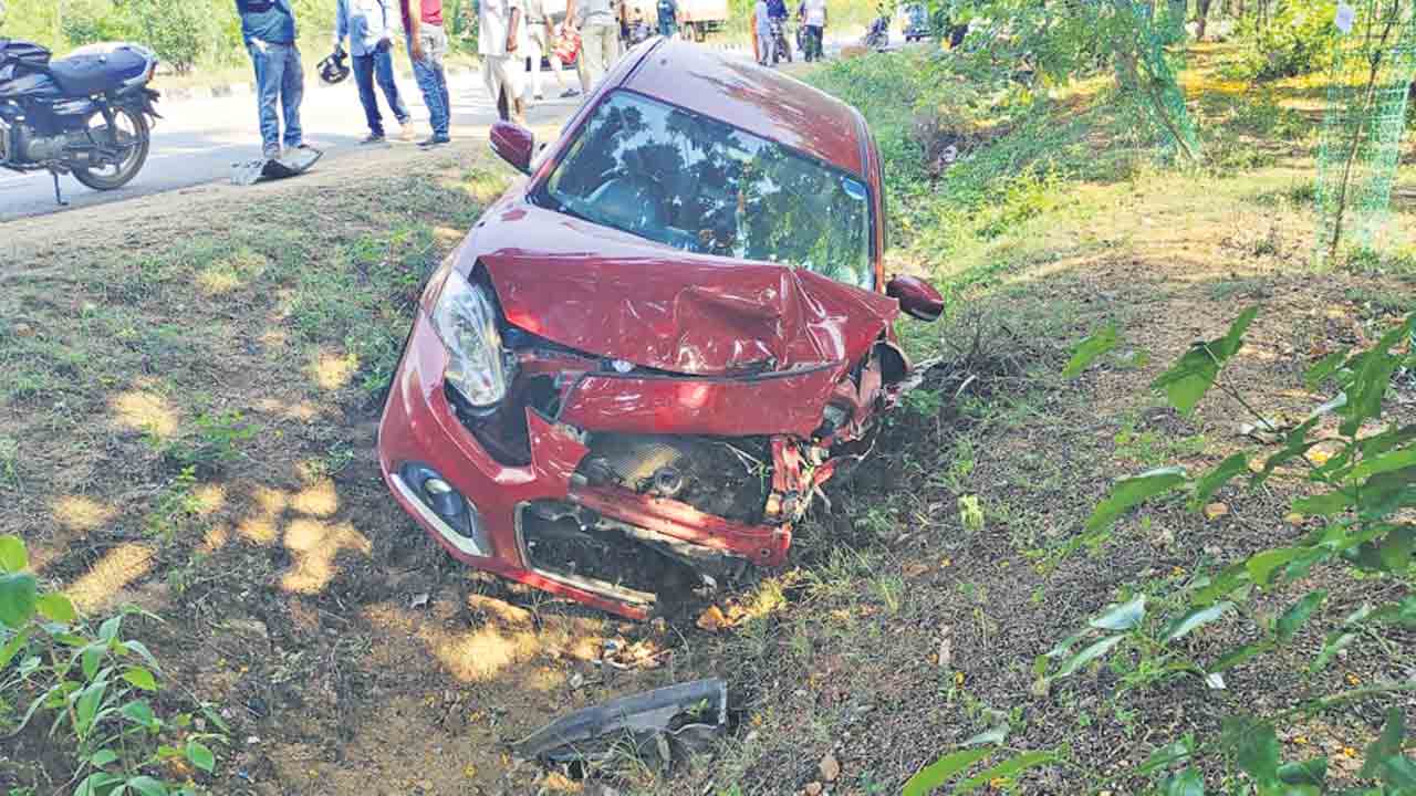 హైవే.. రక్తసిక్తం