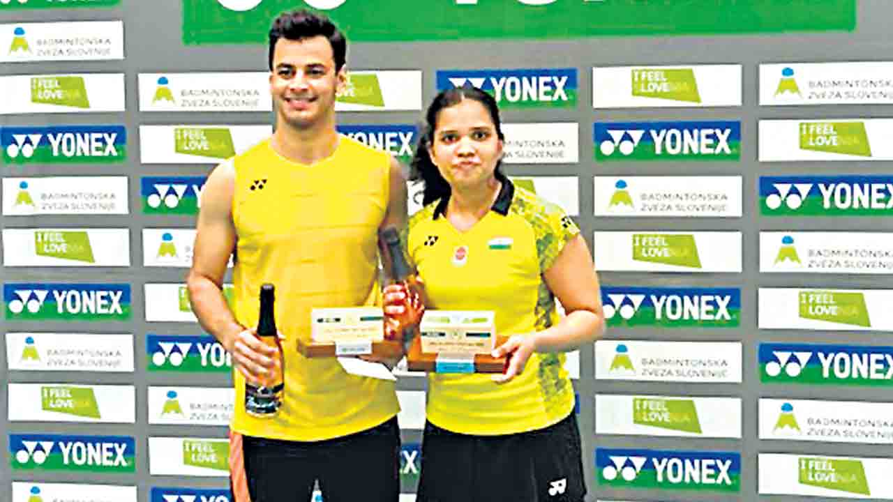 రన్నరప్‌ సిక్కిరెడ్డి జోడీ