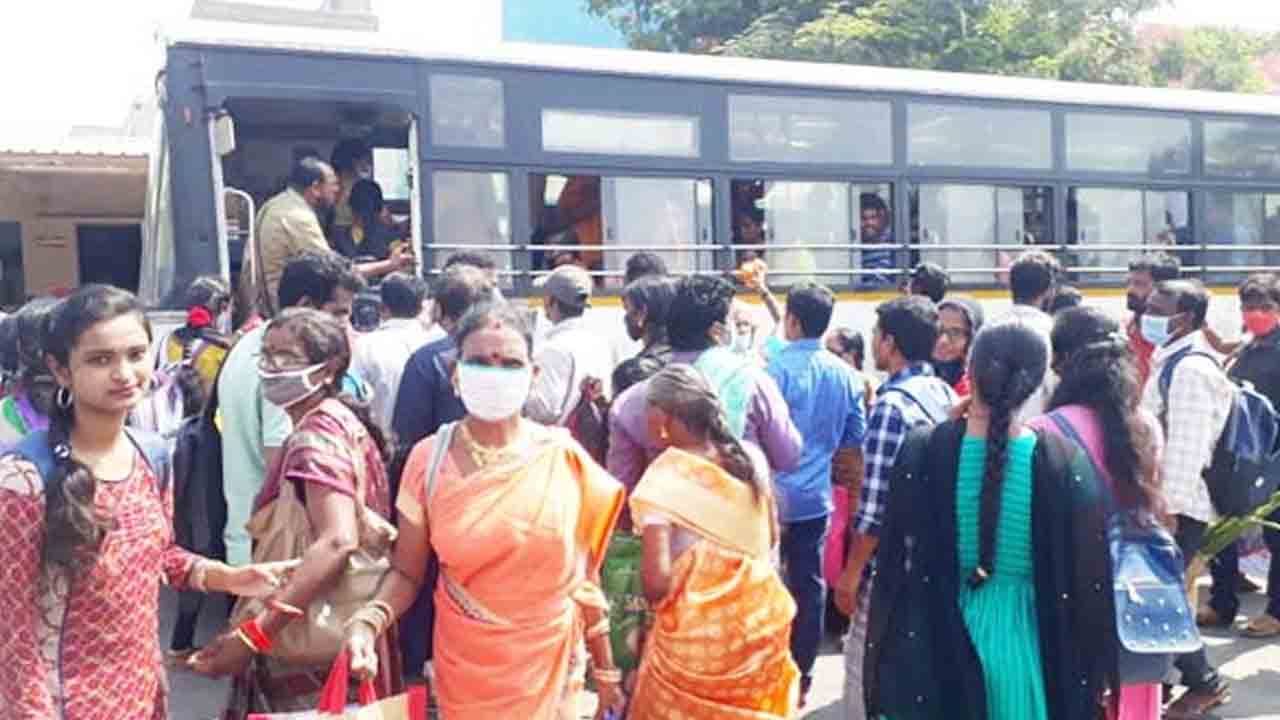 పల్లెకు పోదాం చలో చలో