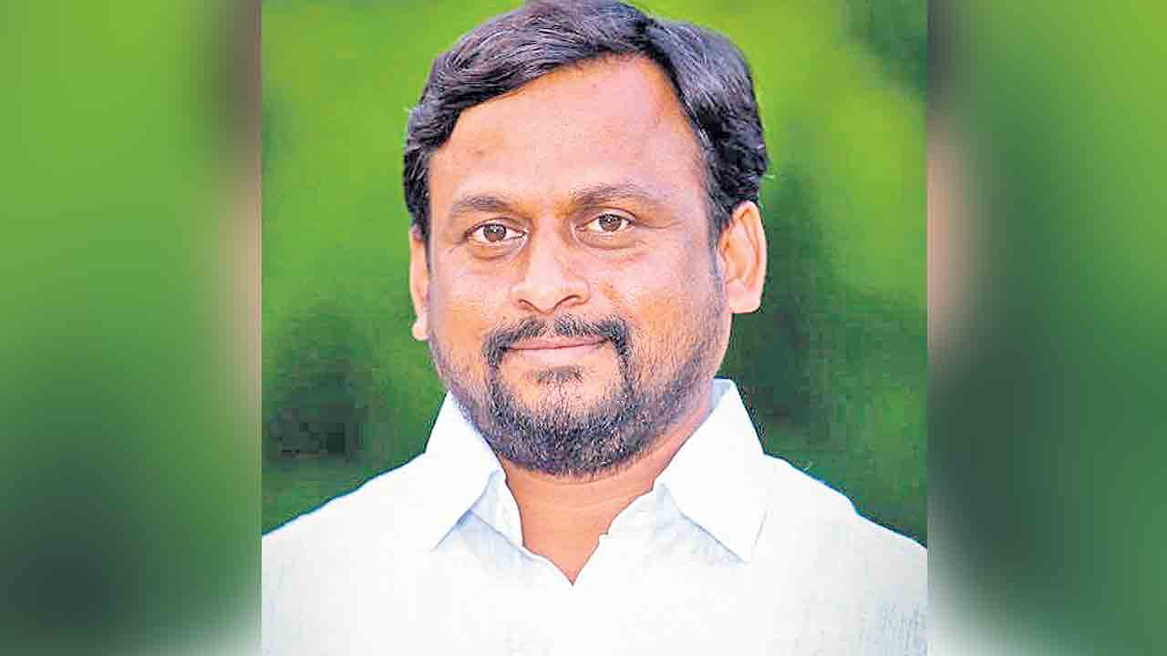 111 జీవోకు కాంగ్రెస్‌ తూట్లు