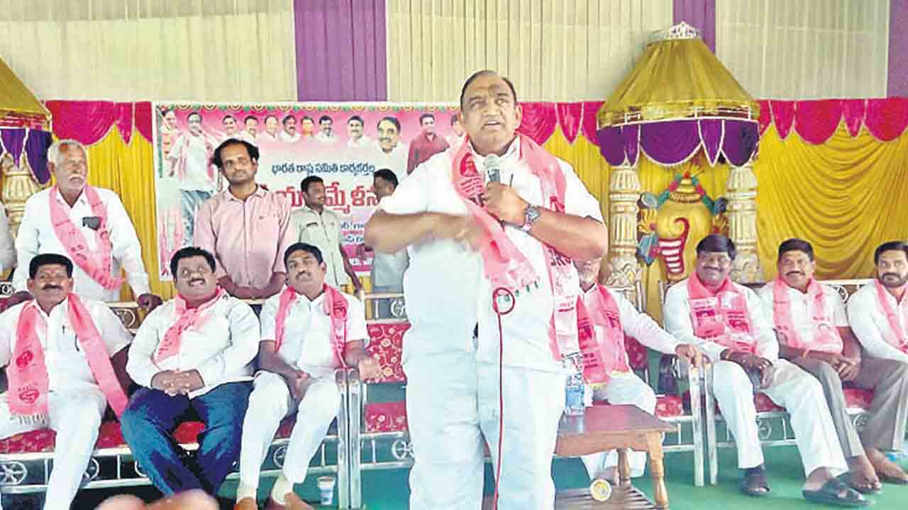కార్యకర్తలే పార్టీకి బలం
