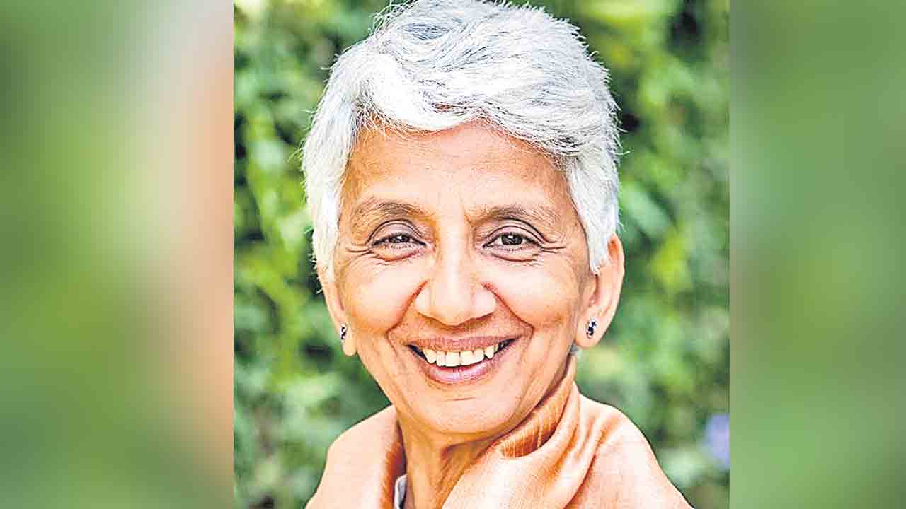 యాక్సెంచర్‌ చైర్‌పర్సన్‌ రేఖా మీనన్‌ పదవీ విరమణ