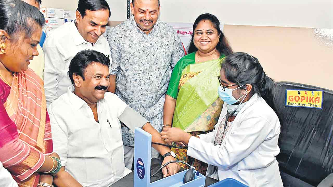 బస్తీ వైద్యంభేషుగ్గా ఆరోగ్యం