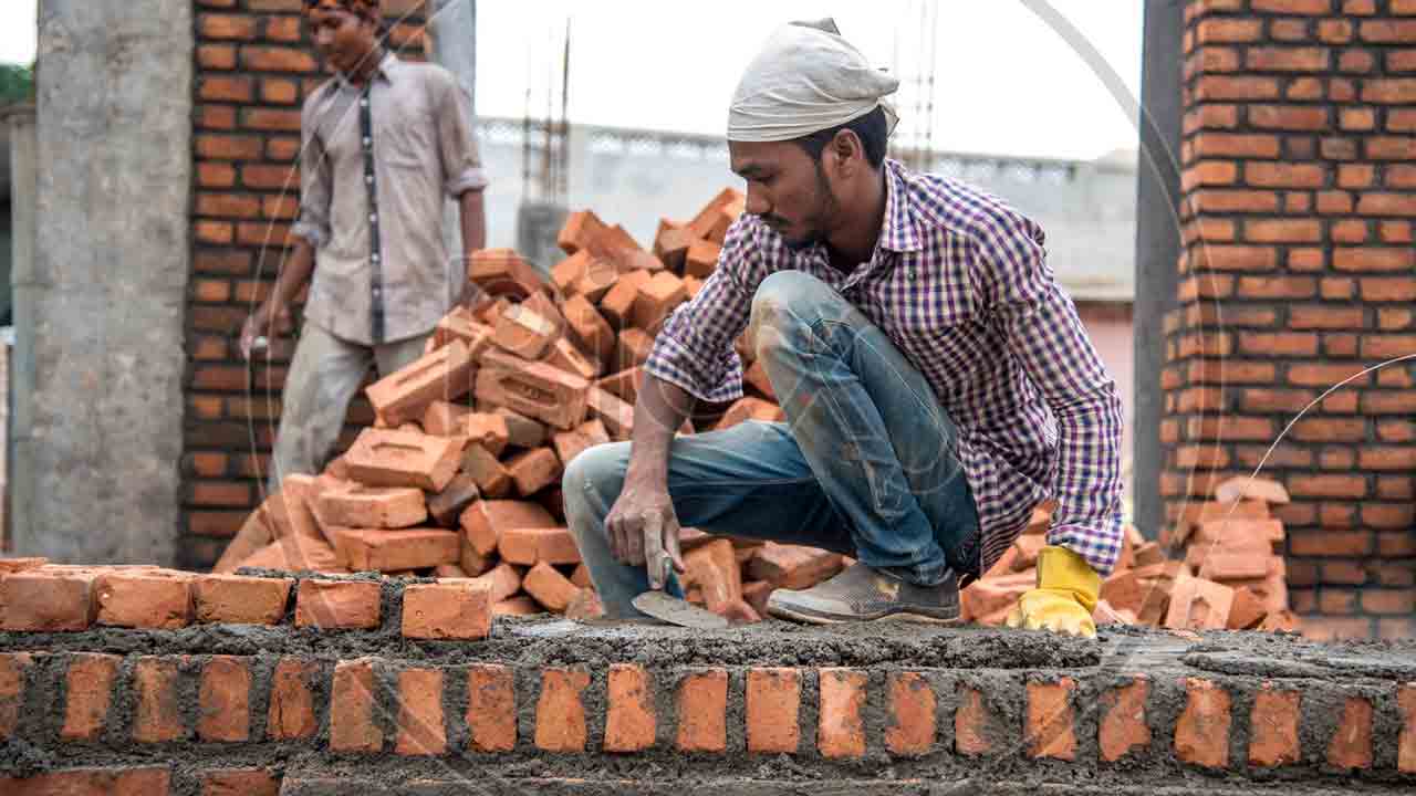 రెండెకరాల్లో 13 కార్మిక సంఘాల భవనాలు