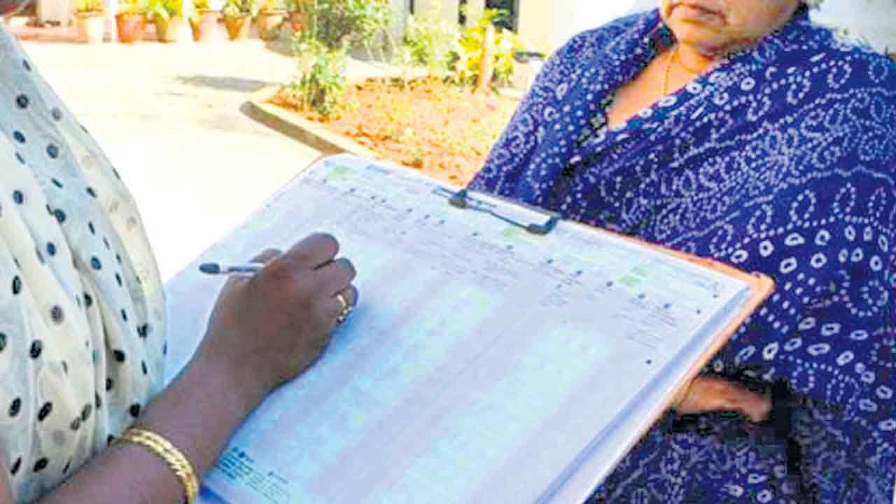 బీసీ కులగణన వెంటనే చేపట్టాలి