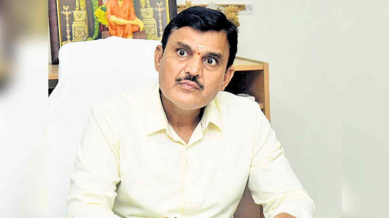 కేంద్రాలను సమర్థవంతంగా నిర్వహించాలి