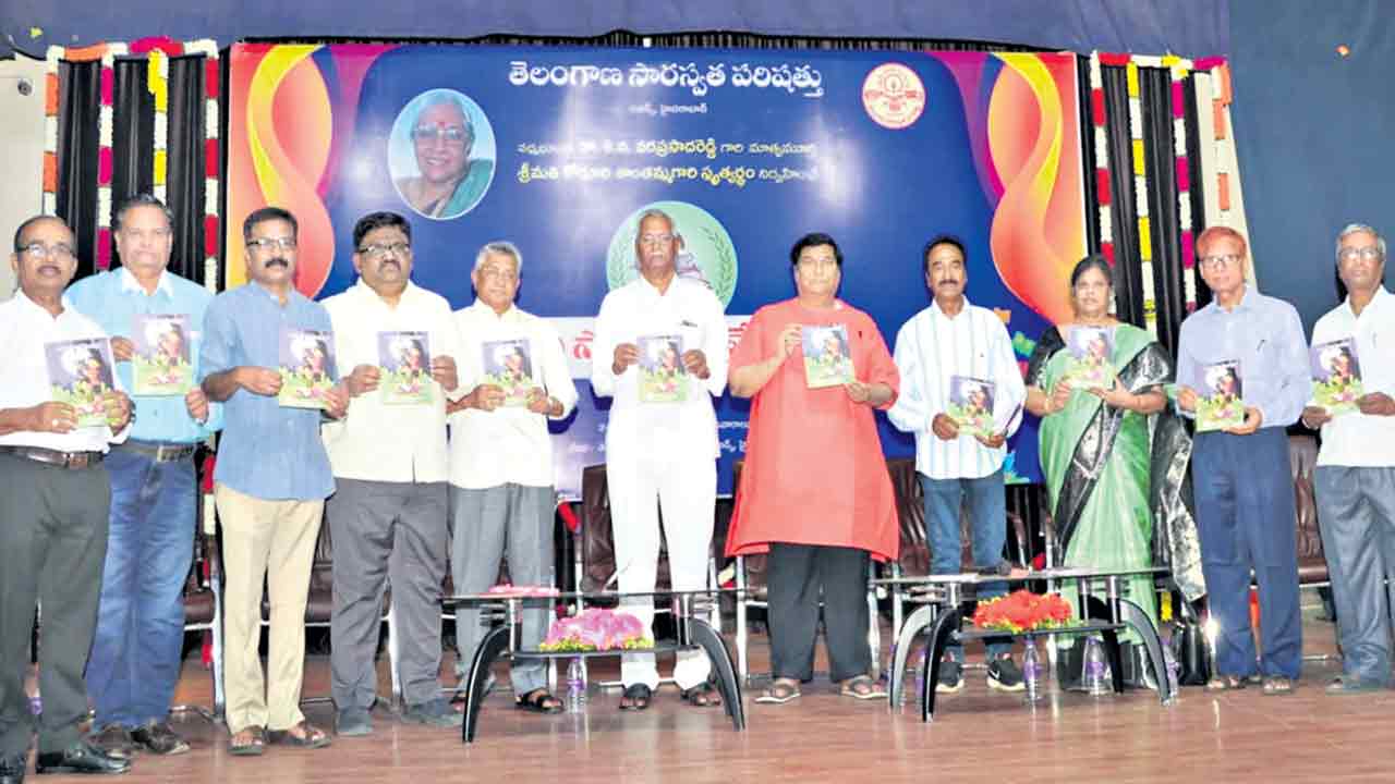 పసిమనసుతో బాల సాహిత్యాన్ని స్ప్రశించాలి