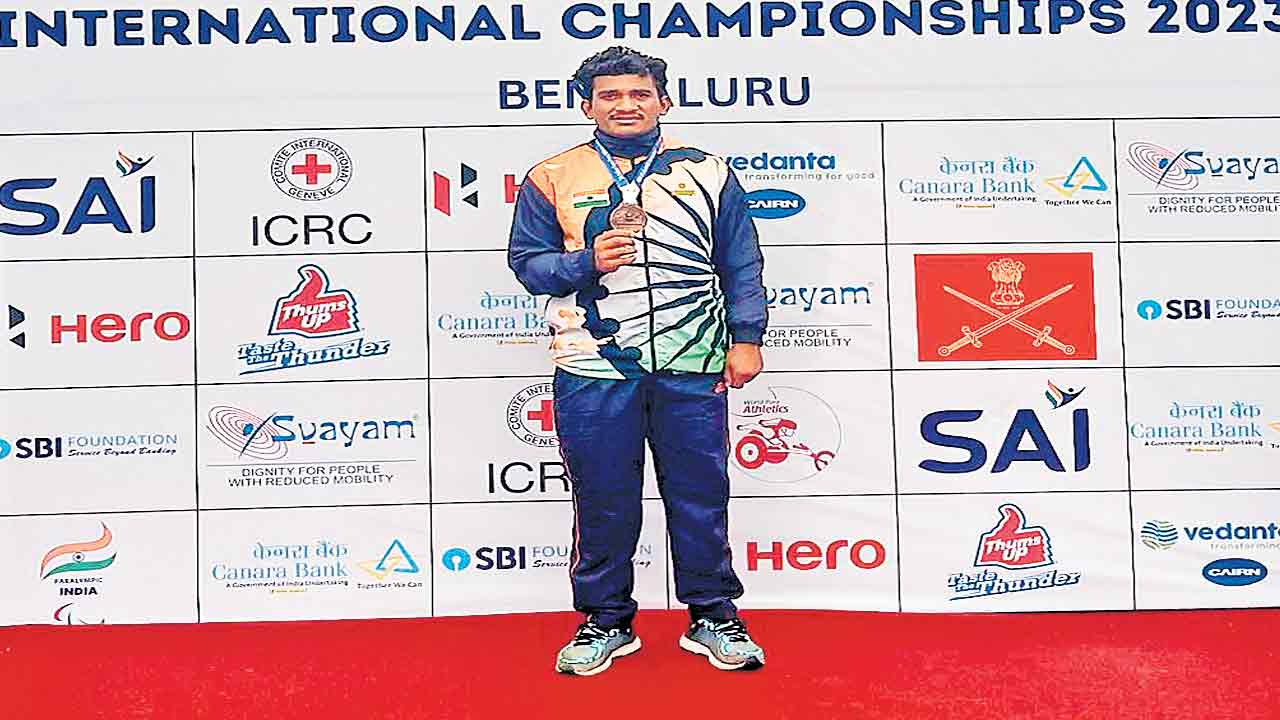 రవికిరణ్‌కు కాంస్యం