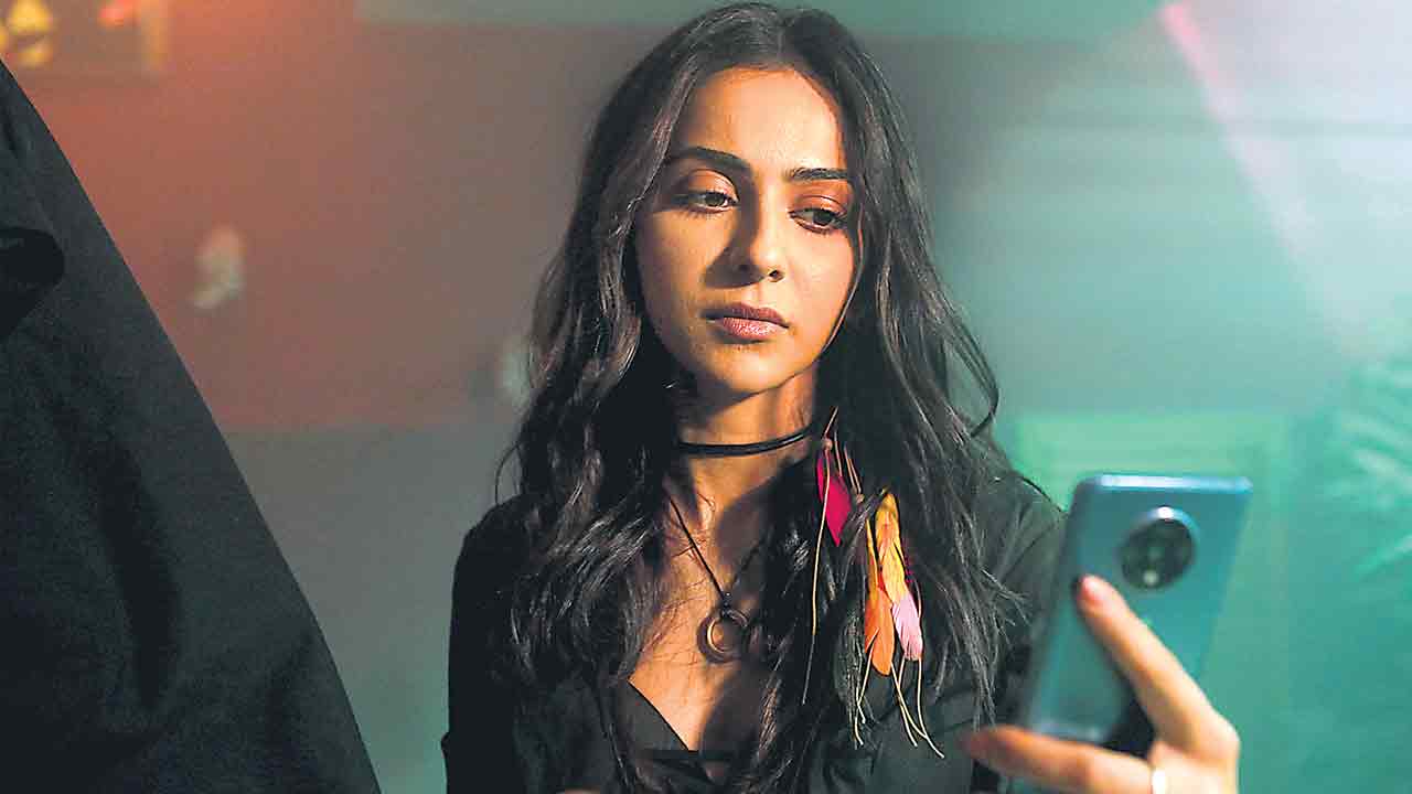 రకుల్‌ప్రీత్‌ సింగ్‌ ‘భూ’