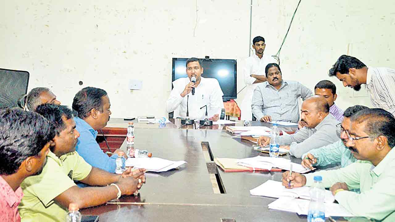 ఎఫ్సీఐ ధాన్యాన్ని వేగంగా తరలించాలి
