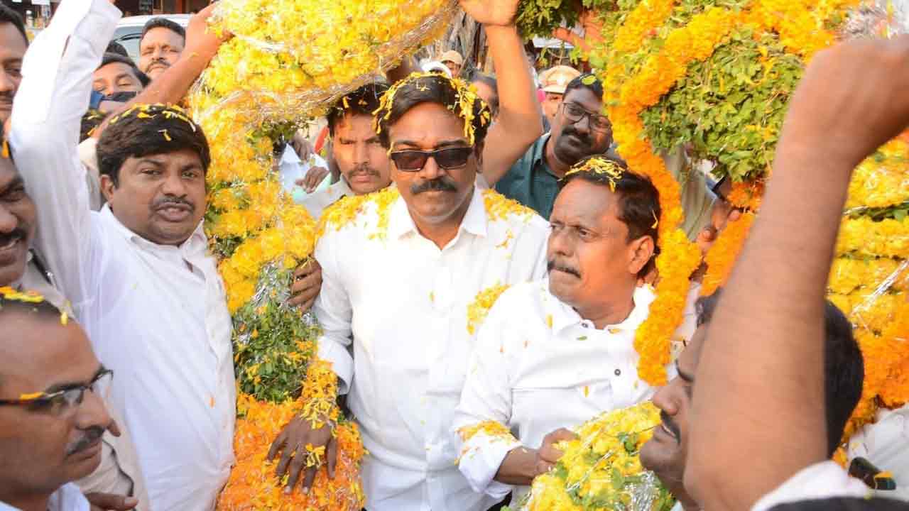 జర్నలిస్టులు ఇళ్లు కట్టుకుంటే చూడాలని ఉంది!